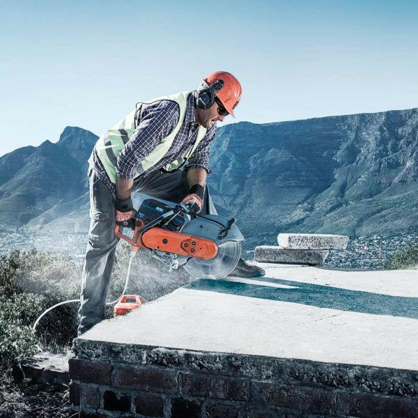 Husqvarna K770 découpeuse thermique avec 5 disques diamant