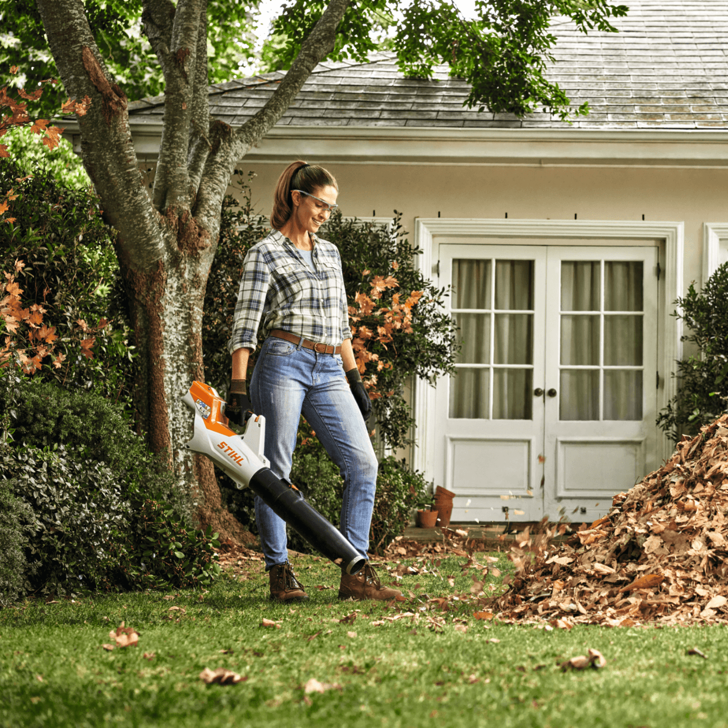 STIHL BGA 60 Souffleur à batterie – avec batterie et chargeur