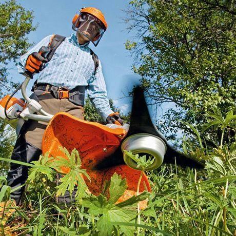 STIHL FS 261 C-E Débroussailleuse thermique - Couteau taillis 300-3