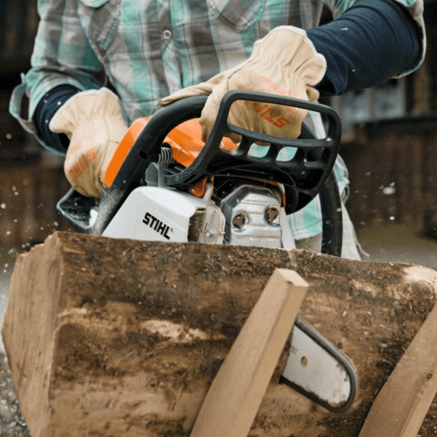 STIHL MS 211 C-BE Tronçonneuse thermique - 40 cm