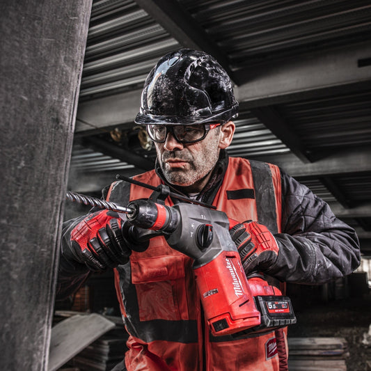 Le système batterie Milwaukee M18 expliqué pour les artisans