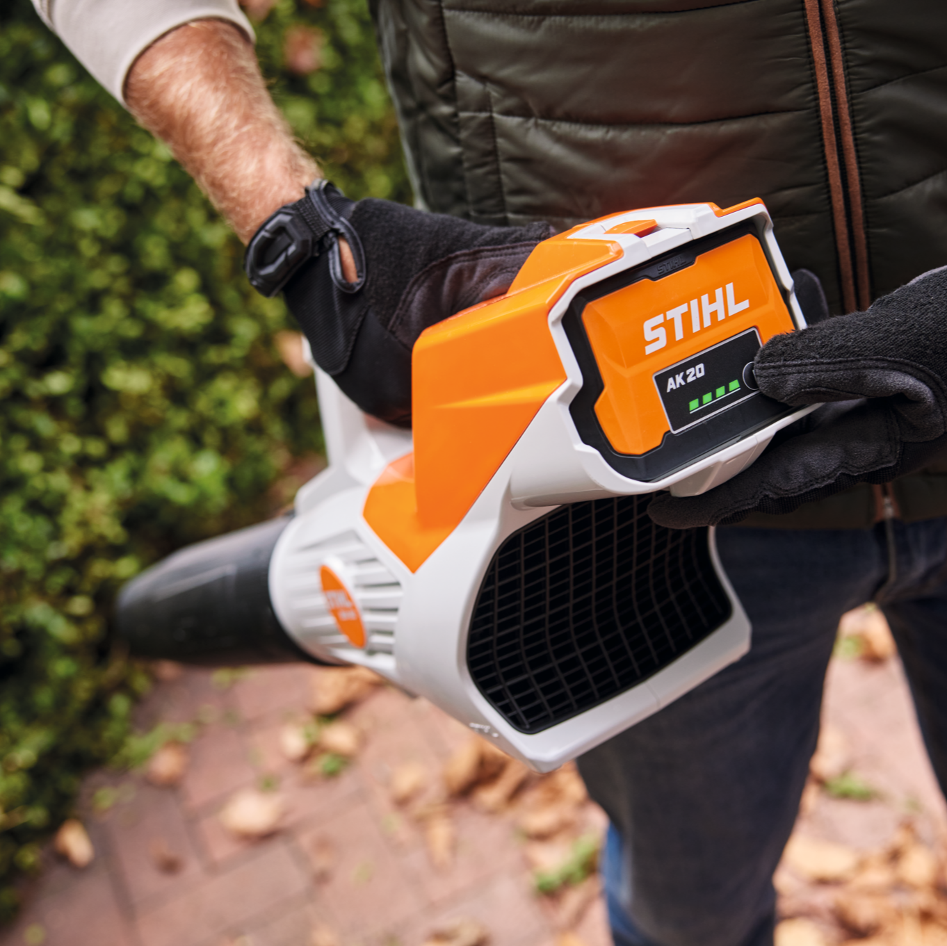 STIHL BGA 50 Souffleur à batterie – Batterie & chargeur inclus