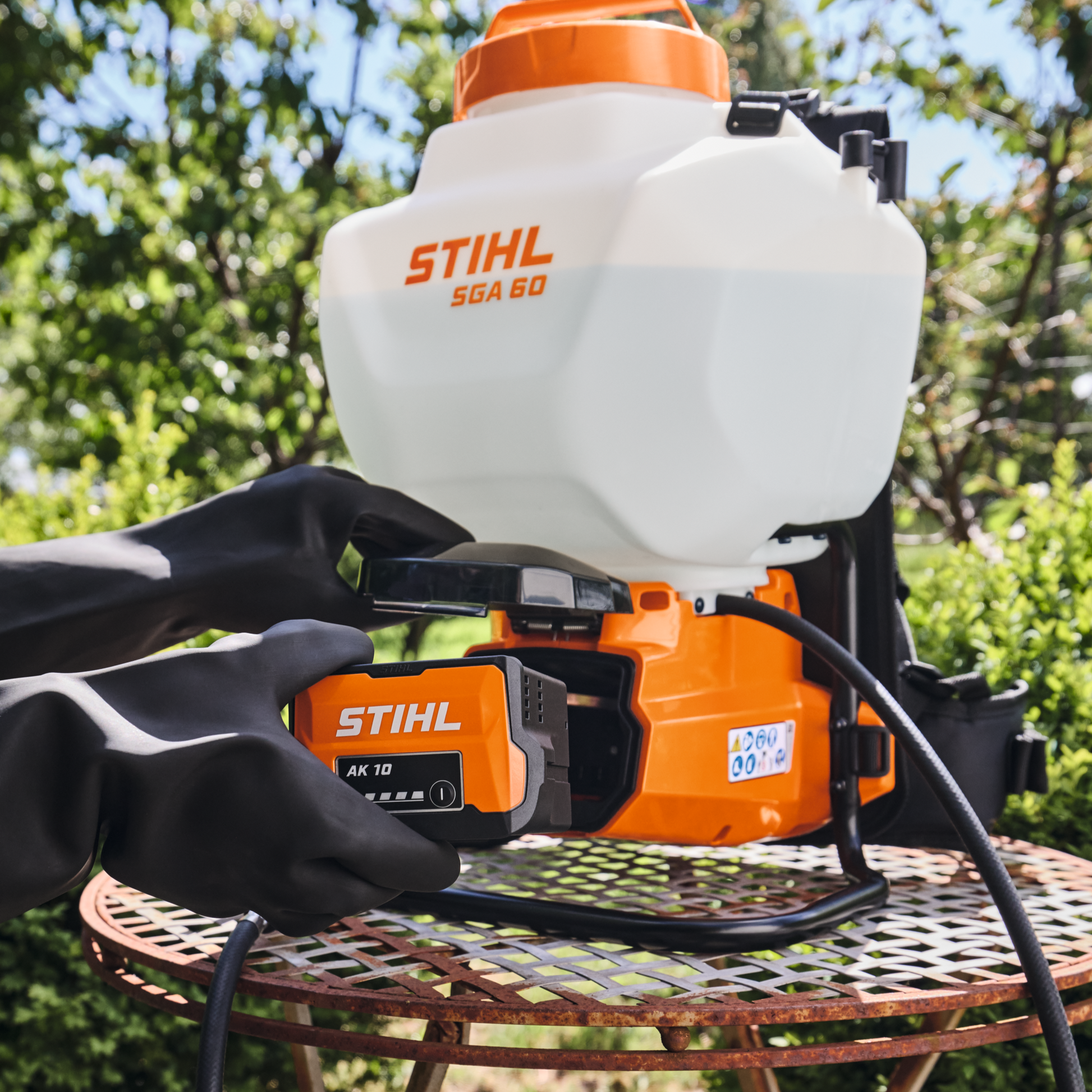 STIHL SGA 60.0 Pulvérisateur dorsal à batterie - Corps seul