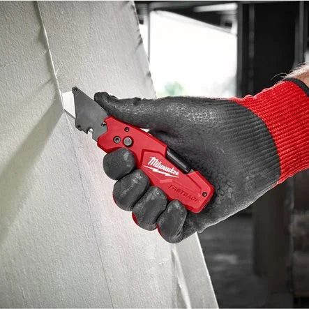 Couteau utilitaire Milwaukee FASTBACK 6 en 1
