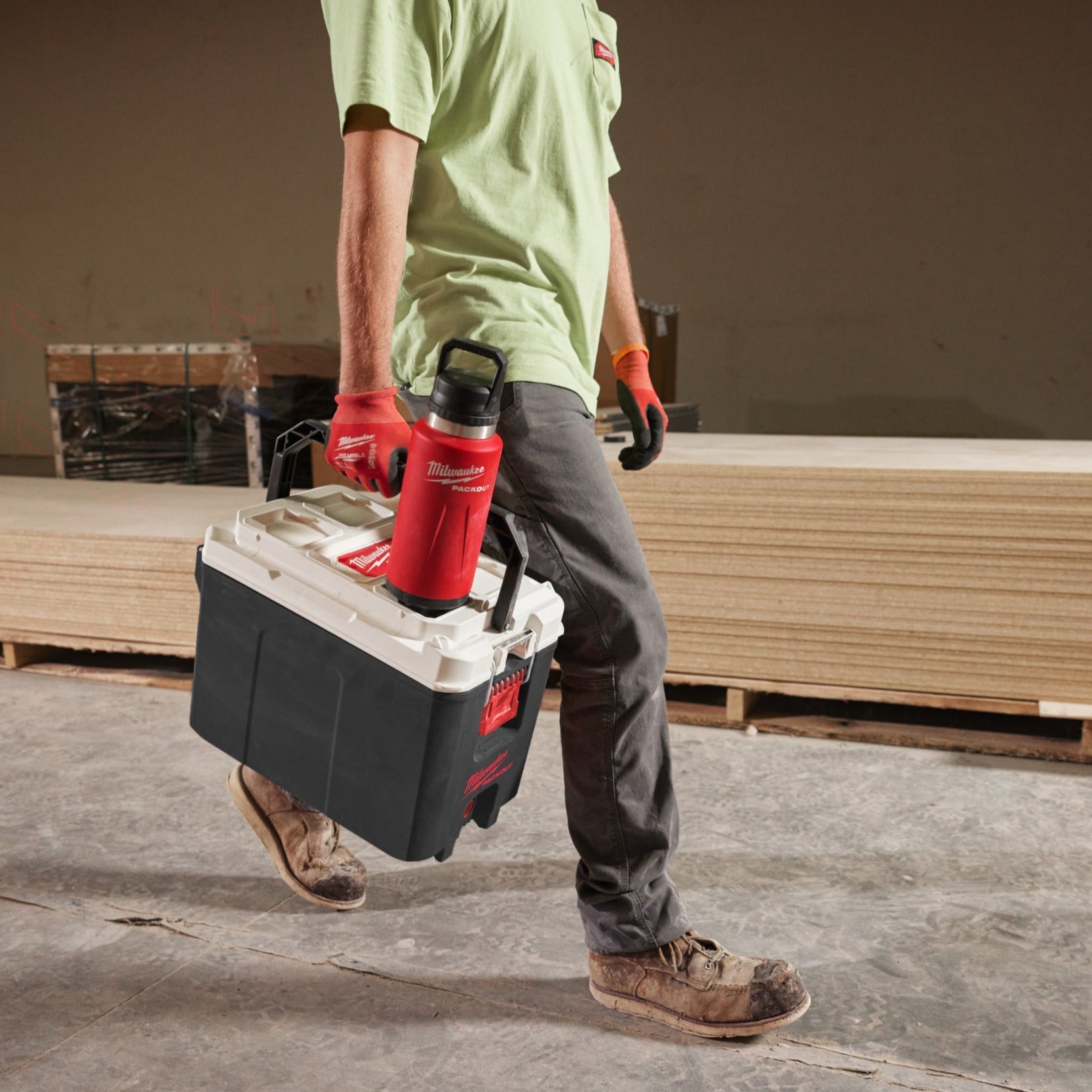 Milwaukee PACKOUT Bouteille 1065 ml avec couvercle Chug - Rouge