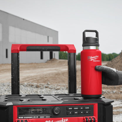 Milwaukee PACKOUT Bouteille 1065 ml avec couvercle Chug - Rouge