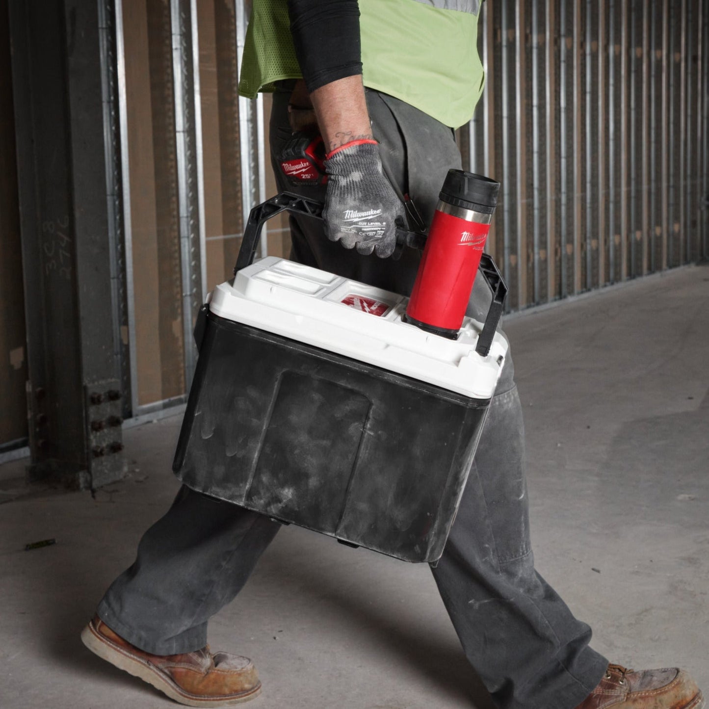 Milwaukee PACKOUT bouteille 532 ml avec bouchon à bec rouge