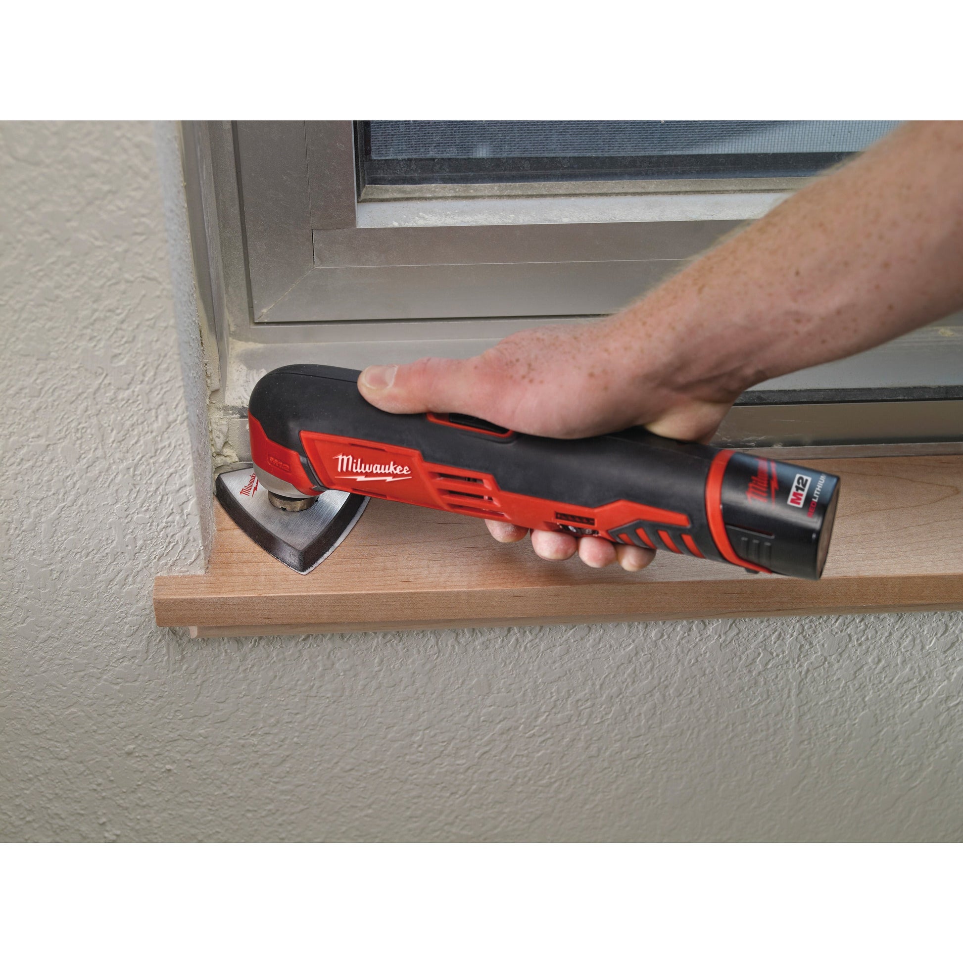 Milwaukee M12 C12 MT-202B Multitool subcompact à batterie – 2x batteries et 1x chargeur inclus