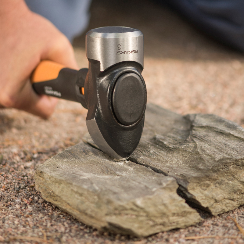 Fiskars IsoCore Massette M - 1630 g