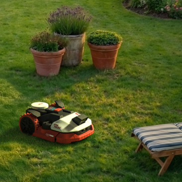 Kress KR260ES Robot tondeuse EyePilot RTK 300 avec 4G - Sans fil & ZeroTrim - 700 m²