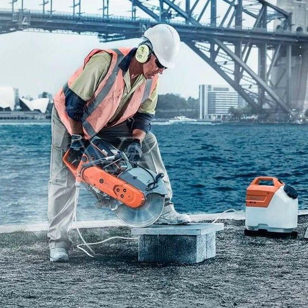 Husqvarna K770 découpeuse thermique avec 5 disques diamant
