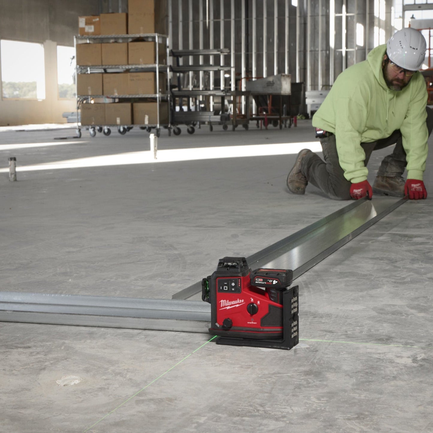 Milwaukee M12 A3PLO-401C Laser tridimensionnel automatique