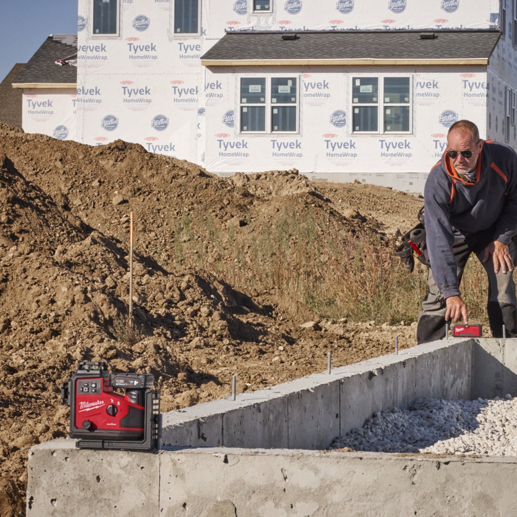 Milwaukee M12 A3PLO-401C Laser tridimensionnel automatique