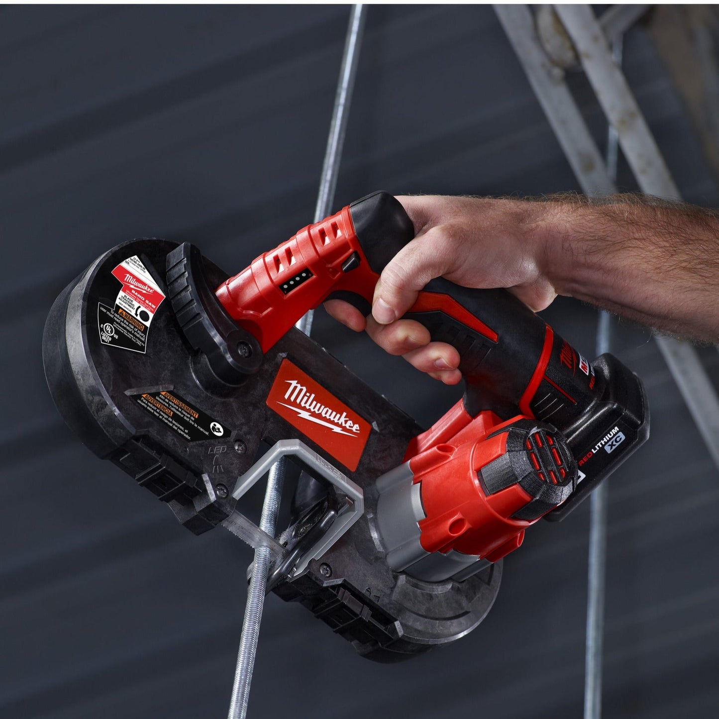 Milwaukee M12 BS-0 Scie à ruban sub-compacte sans fil