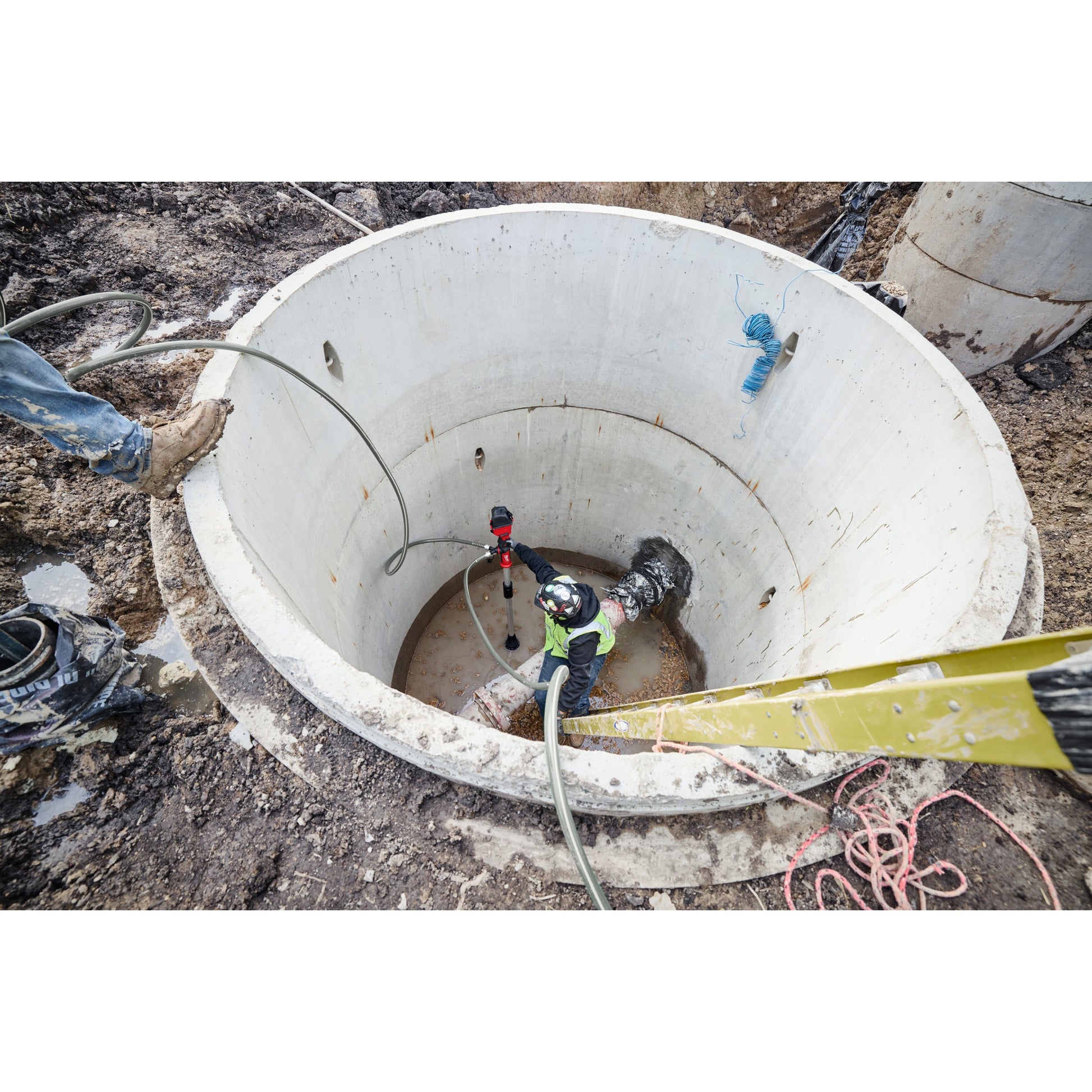 Milwaukee M18 BLSWP-0 HYDROPASS Pompe à eau immergée sur batterie