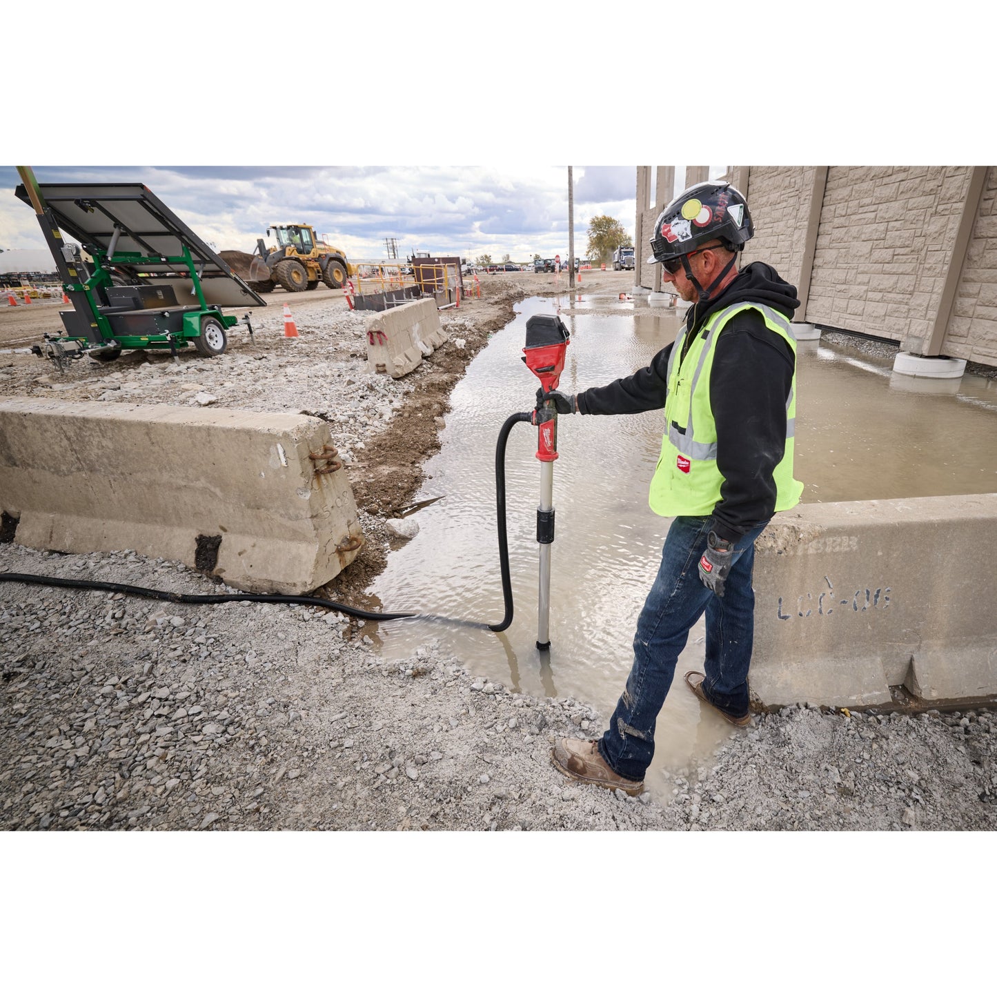 Milwaukee M18 BLSWP-0 HYDROPASS Pompe à eau immergée sur batterie