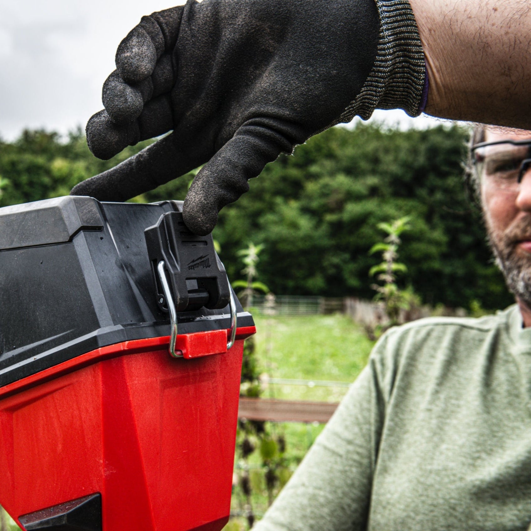 Milwaukee M18 HYDROPASS Pompe de transfert d’eau sans fil – avec batterie et chargeur