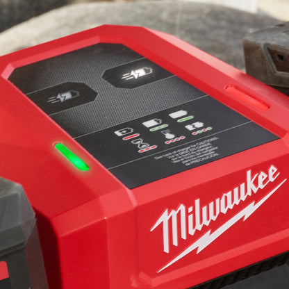 Milwaukee M18 DBSC Superchargeur Double Baie