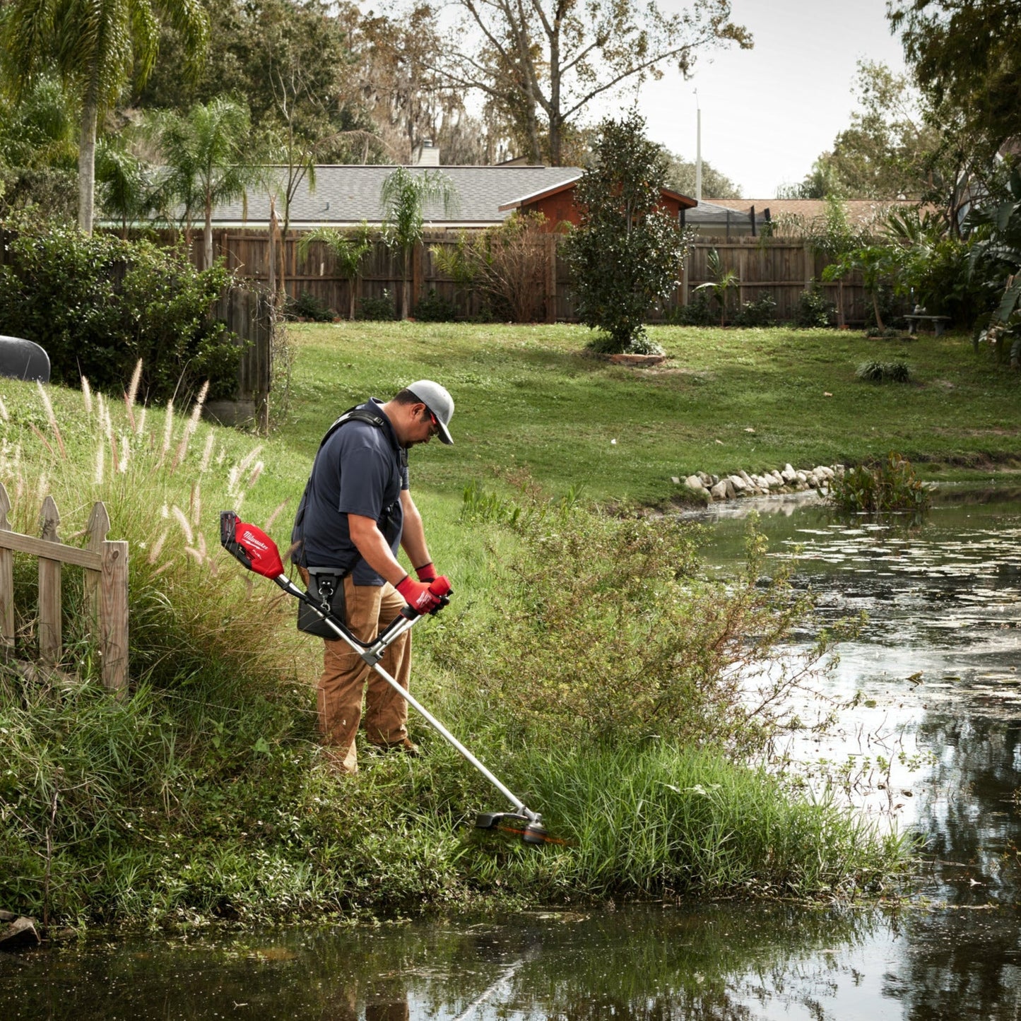 Milwaukee M18 FBCU-802 Débroussailleuse sur batterie Incl. 2x batteries FORGE 8,0 Ah et 1x chargeur