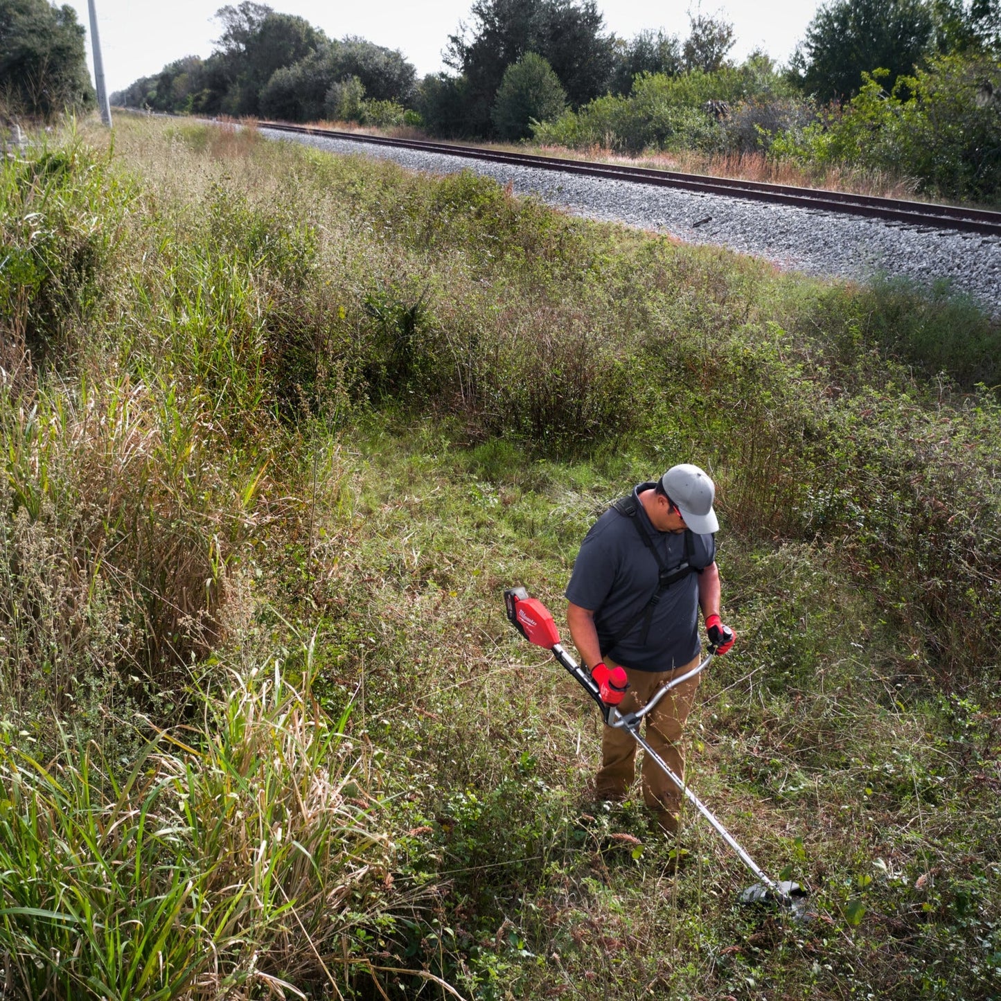 Milwaukee M18 FBCU-802 Débroussailleuse sur batterie Incl. 2x batteries FORGE 8,0 Ah et 1x chargeur