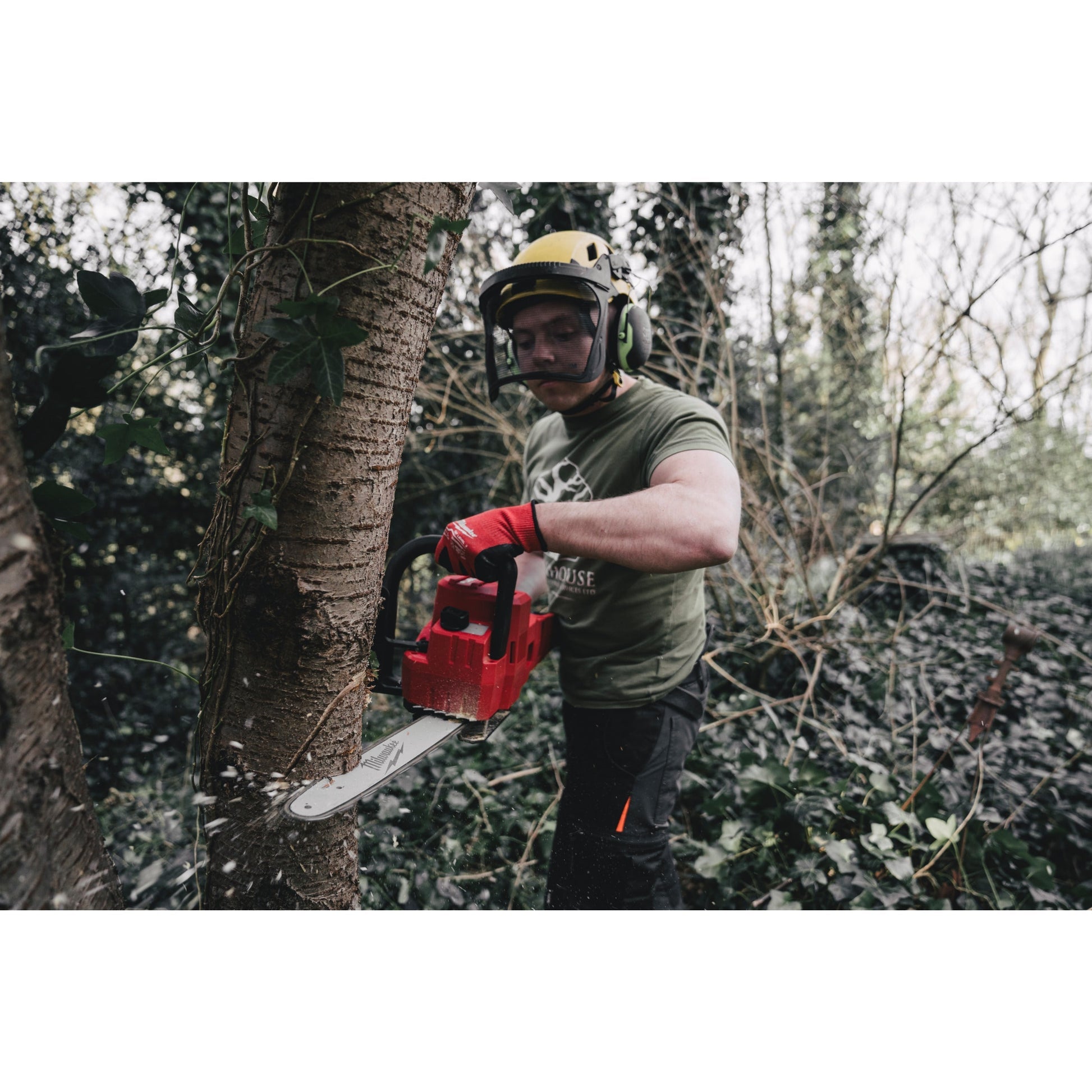 Milwaukee M18 FUEL FCHS35-122 Tronçonneuse à batterie - 35 cm