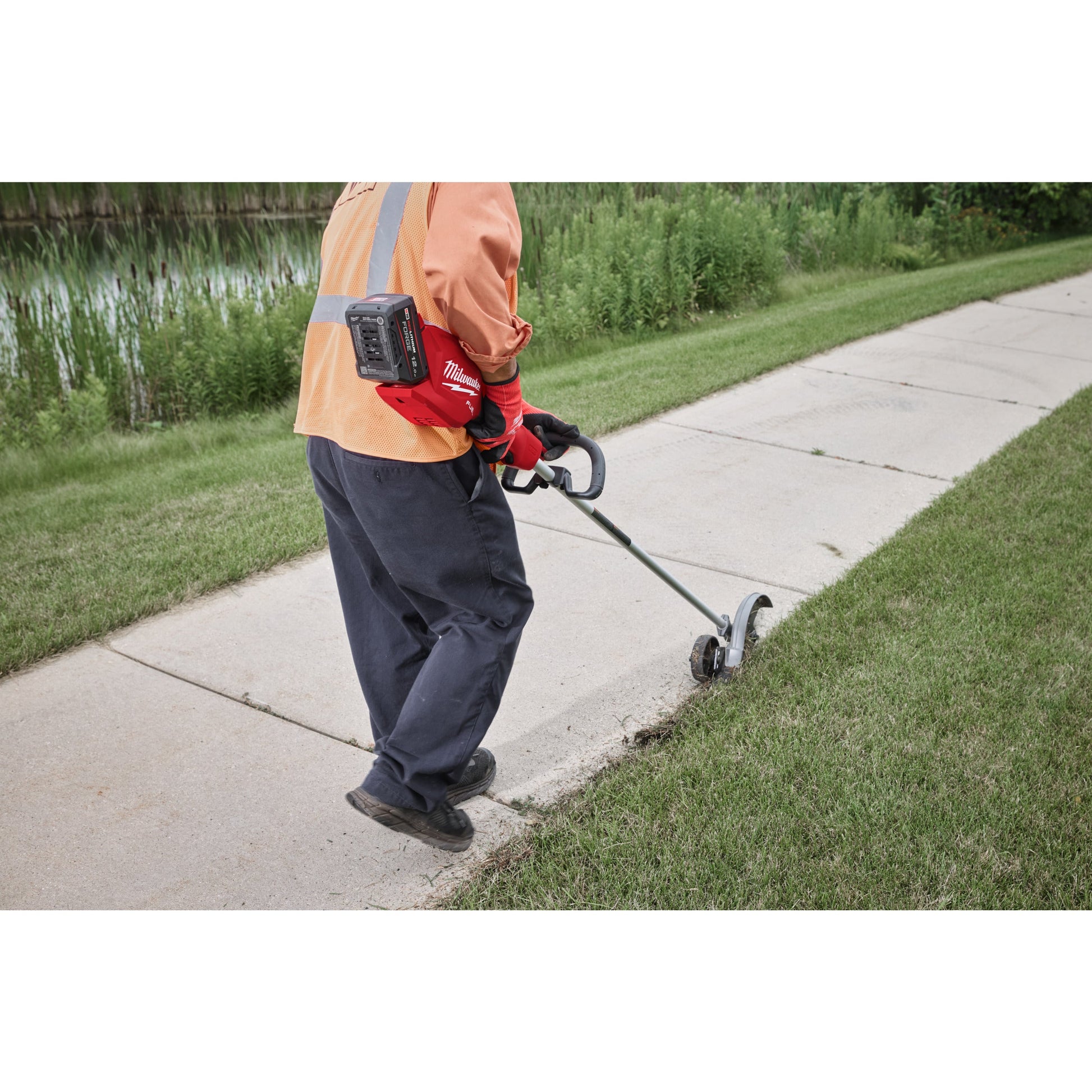 Milwaukee M18 FEDG-0 Dresse-bordures