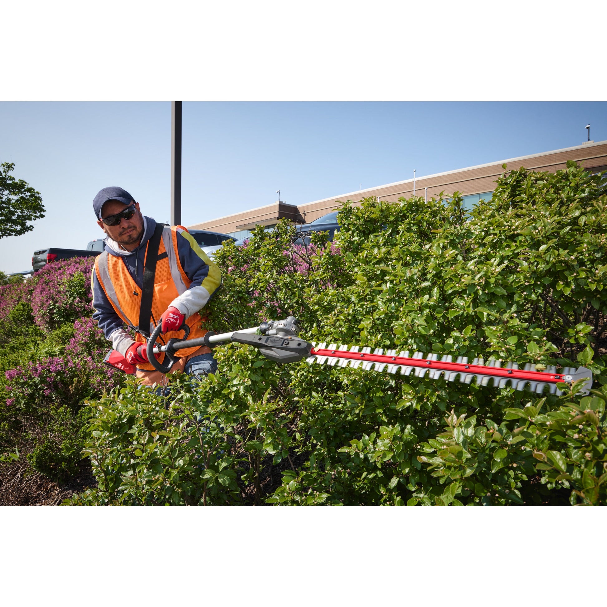 Milwaukee M18 FHETE22-0 Taille-haies sur perche à batterie