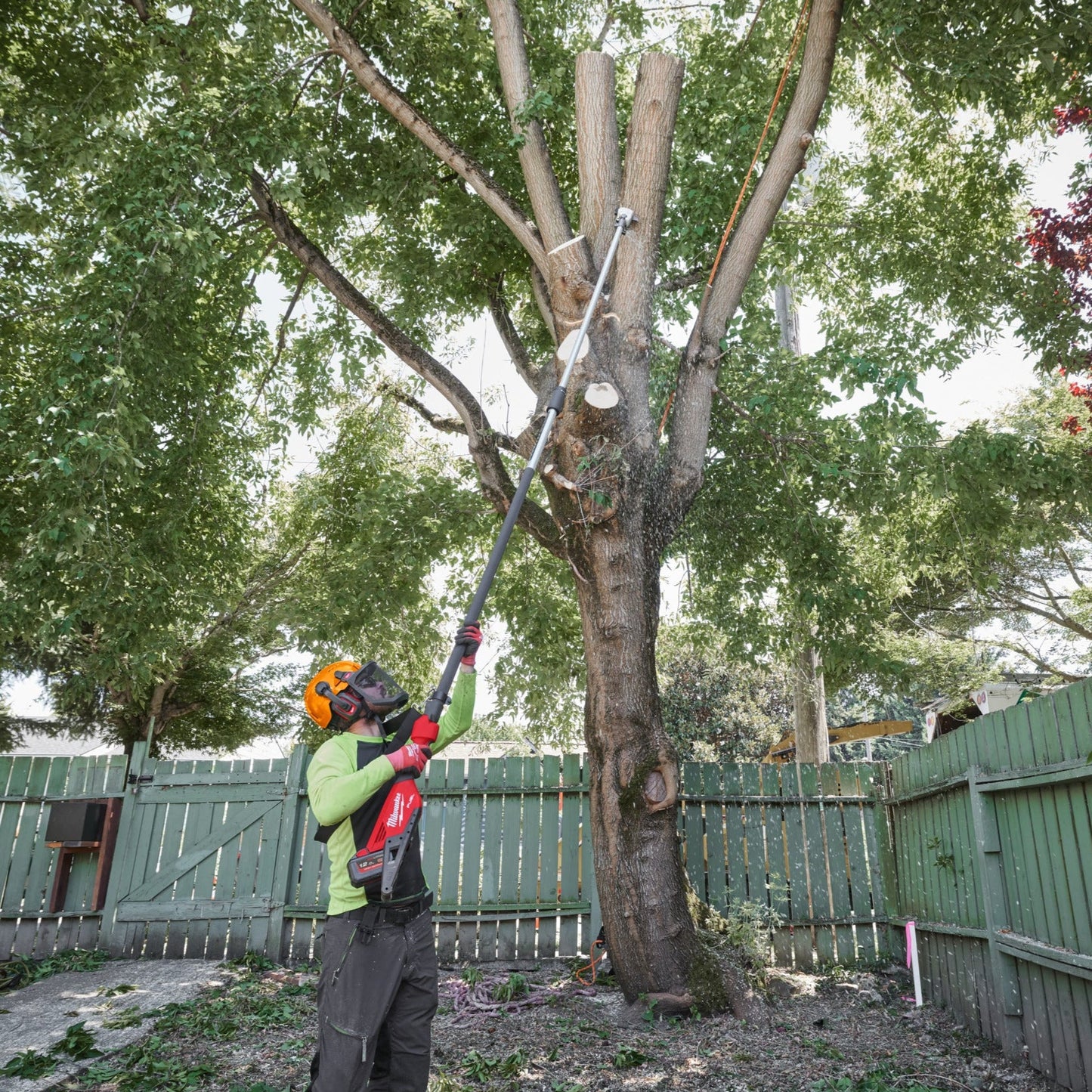Milwaukee FTPS30-0 M18 FUEL perche d’élagage télescopique 30 cm