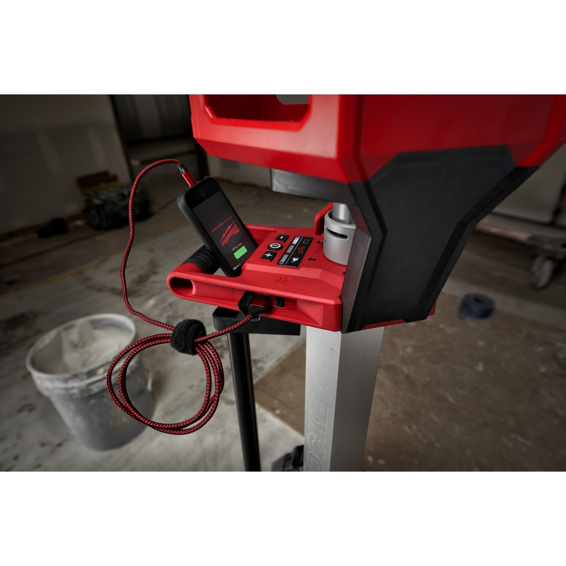 Lampe de chantier sans fil Milwaukee M18™ (M18 HOSALC-0)