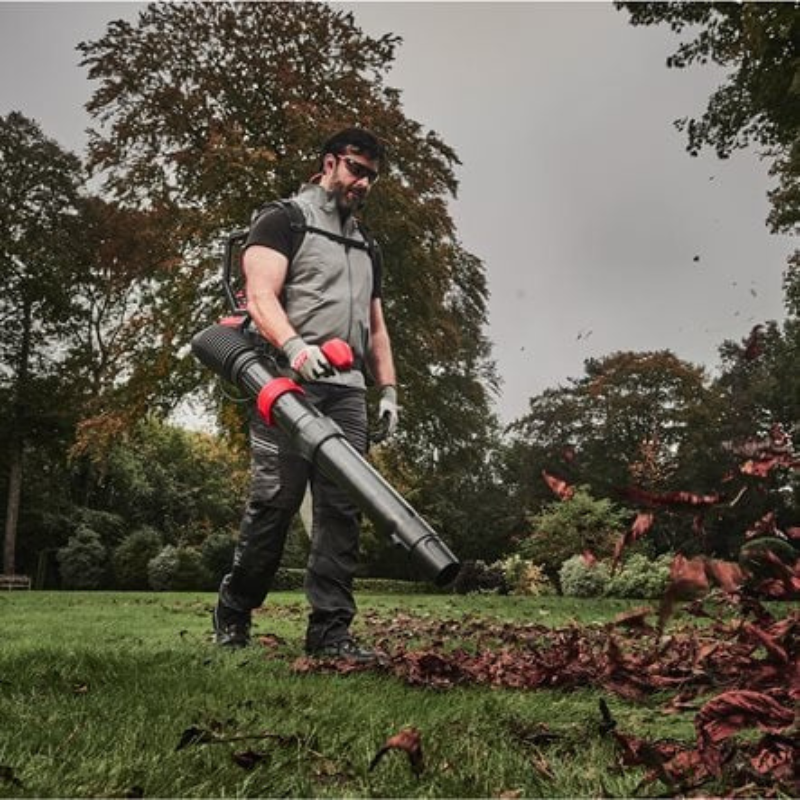 Milwaukee M18 F2BPB-124 Souffleur à dos double batterie – 4x batteries et chargeur inclus