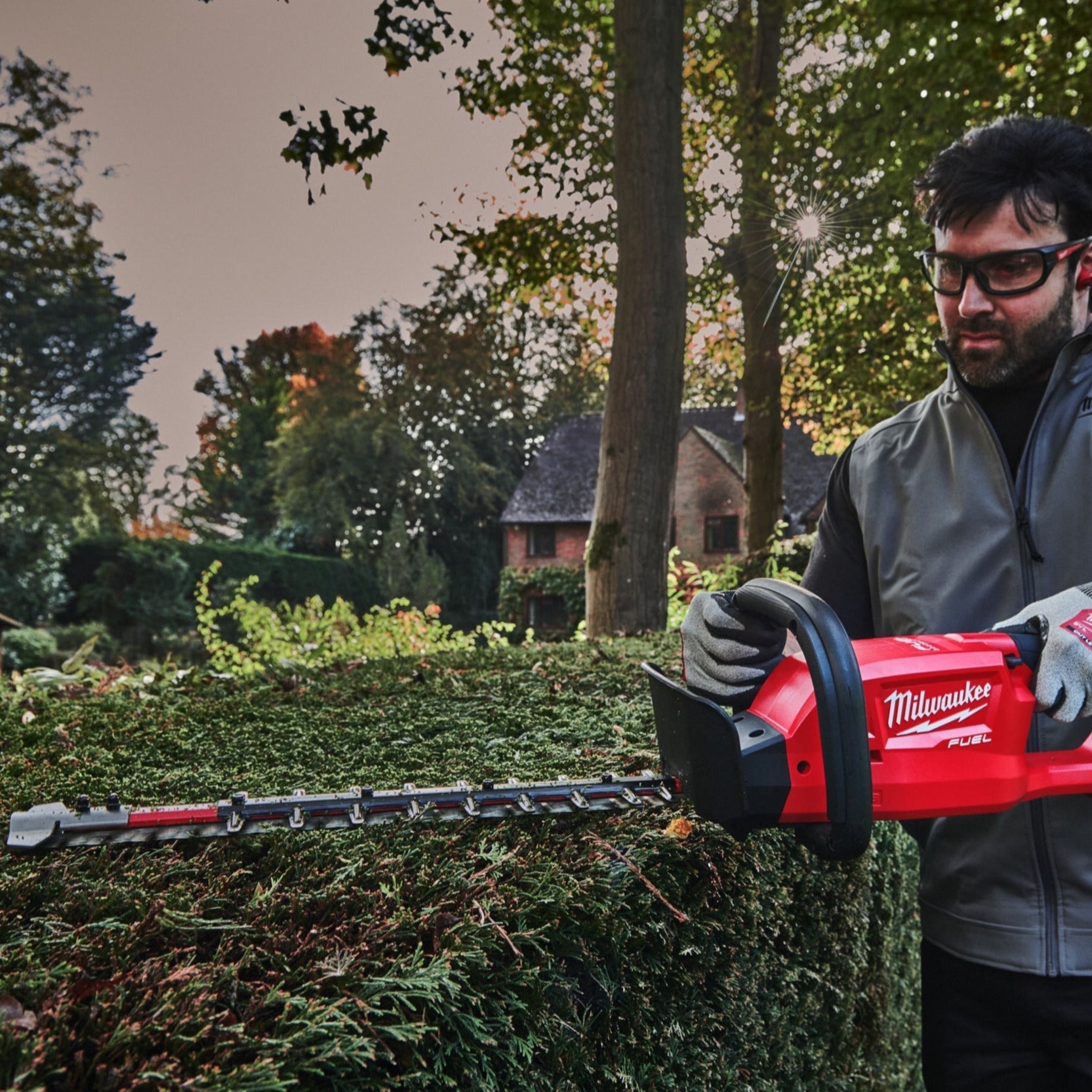 Milwaukee M18 FHET45-802 Taille-haies sur batterie - 45 cm