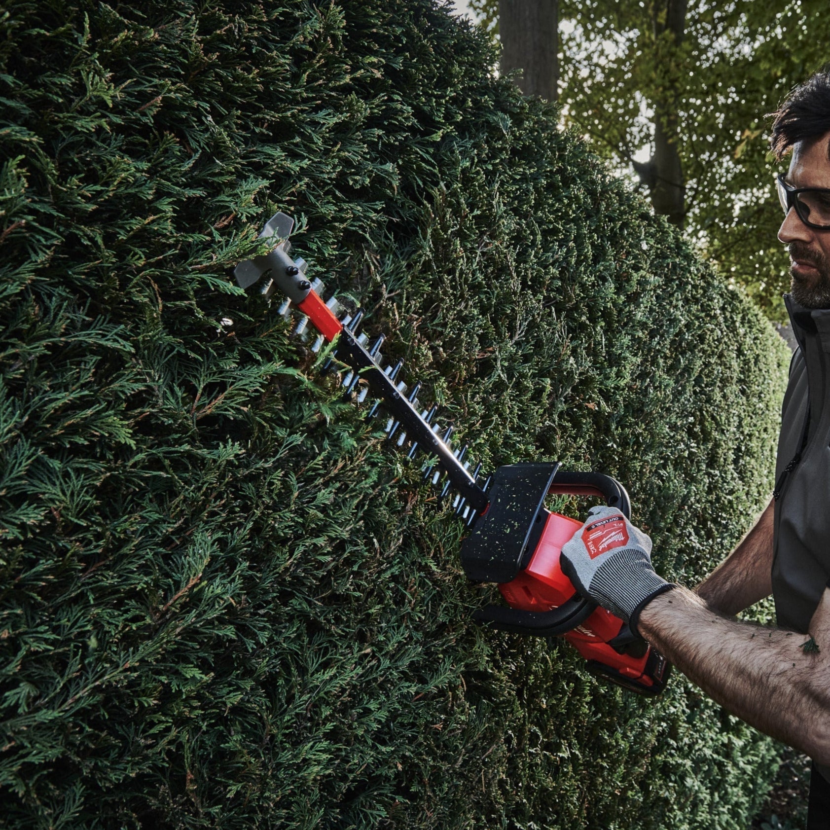 Milwaukee M18 FHET45-802 Taille-haies sur batterie - 45 cm