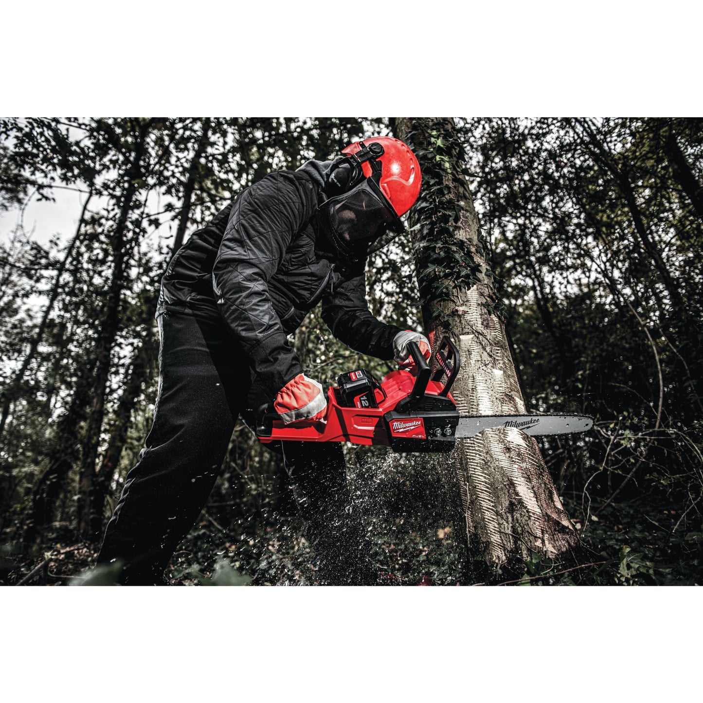 Milwaukee M18™ FUEL™ - Tronçonneuse à batterie 40 cm
