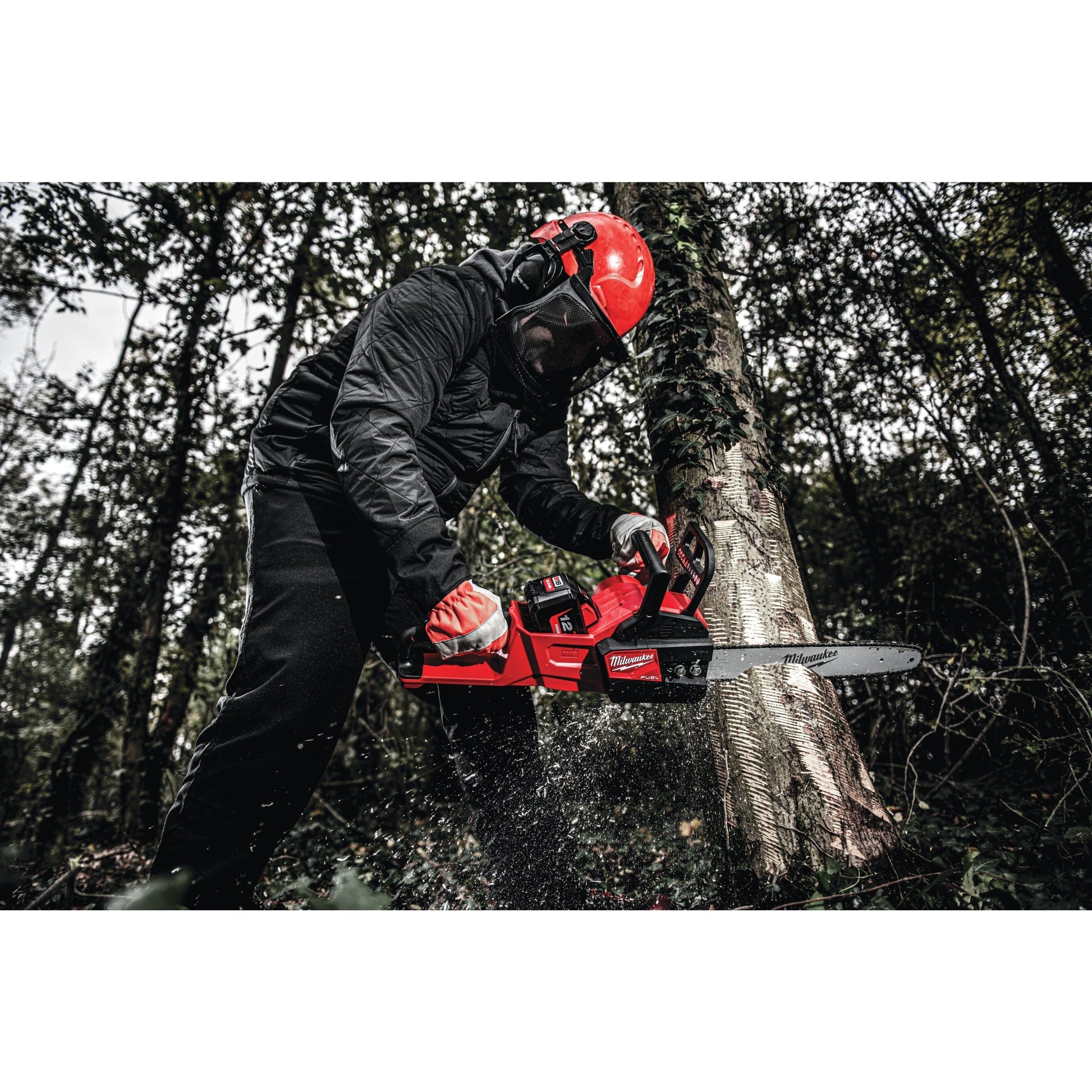Milwaukee M18™ FUEL™ - Tronçonneuse à batterie 40 cm