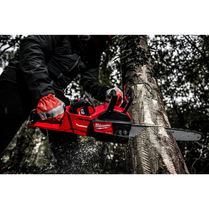 Milwaukee M18™ FUEL™ - Tronçonneuse à batterie 40 cm