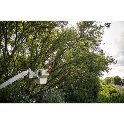 Milwaukee M18 FUEL™ Perche-élagueuse sur batterie - 30 cm