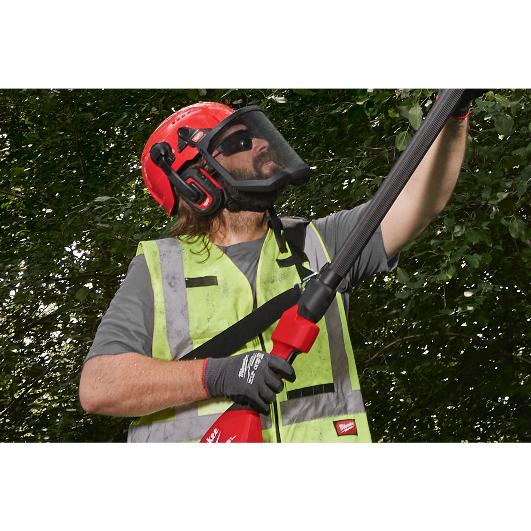 Milwaukee M18 FUEL™ Perche-élagueuse sur batterie - 30 cm