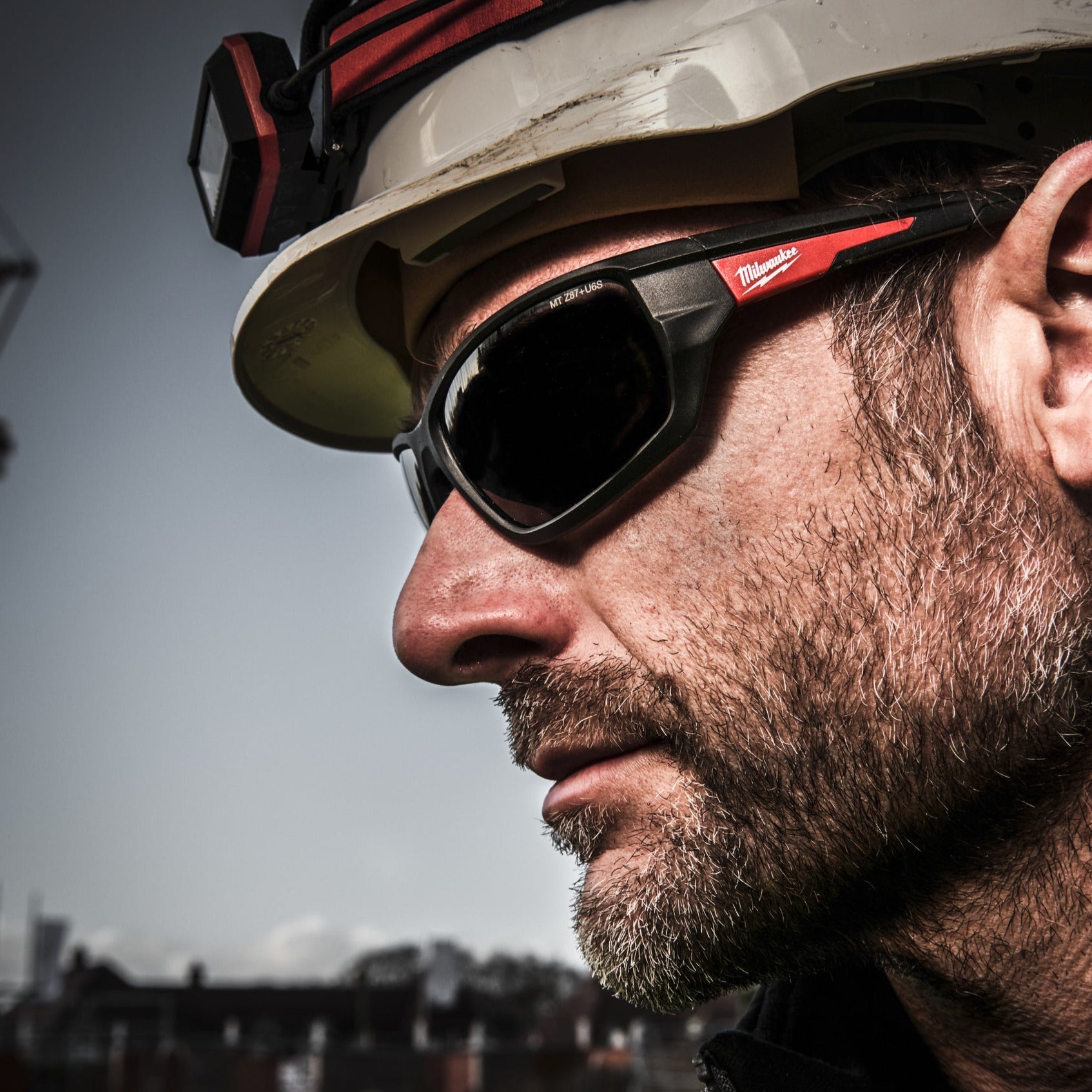 Lunettes de sécurité Milwaukee Performance - Teintées