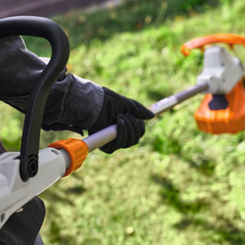 STIHL FSA 50 Coupe-bordures à batterie + Batterie AK 10 & Chargeur AL 101