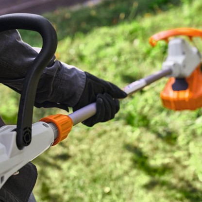 STIHL FSA 50 Coupe-bordures à batterie + Batterie AK 10 & Chargeur AL 101
