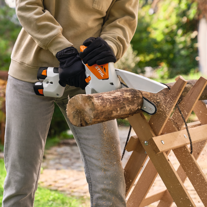STIHL GTA 30.0 Mini‑tronçonneuse à batterie avec 2 batteries et 1 chargeur