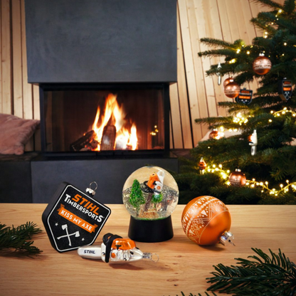 STIHL Boule de Noël "Kiss My Axe"