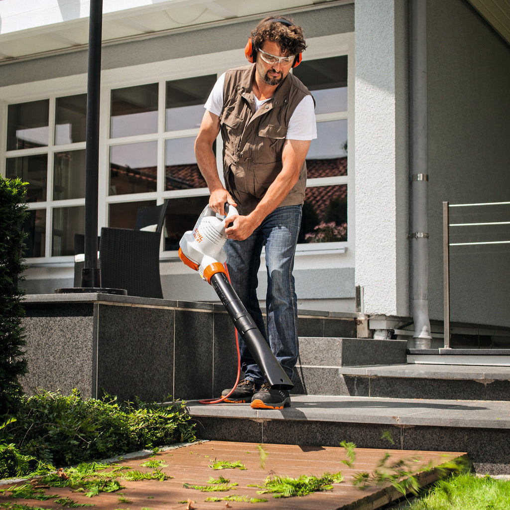 STIHL BGE 81 Souffleur électrique