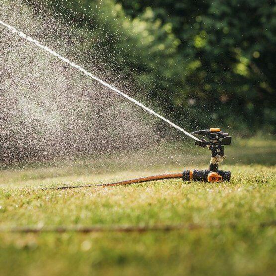 Fiskars Arroseur sectoriel en métal avec roues
