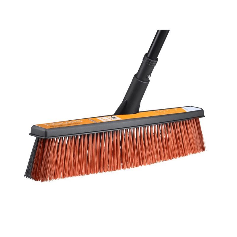 Balai FISKARS SOLID L - manche aluminium 170 cm