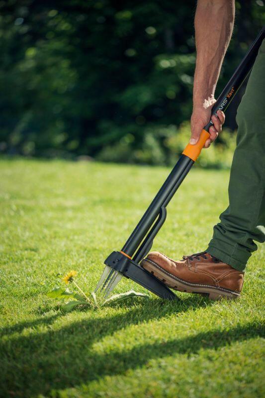 Fiskars Xact Désherbeur manuel