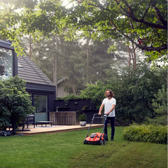 Husqvarna S 138i Scarificateur à batterie - avec batterie et chargeur