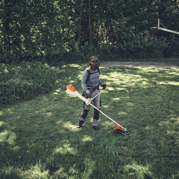 STIHL FSA 400 Débroussailleuse à batterie – Corps nu avec AutoCut 46-2