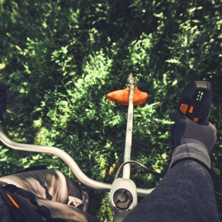 STIHL FSA 400 Débroussailleuse à batterie – Corps nu avec AutoCut 46-2