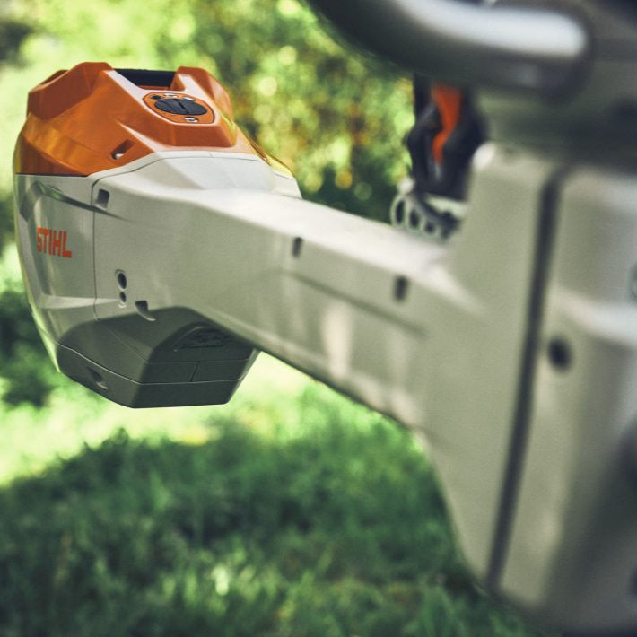 STIHL FSA 400 Débroussailleuse à batterie - Machine nue avec lame 3 dents 300-3